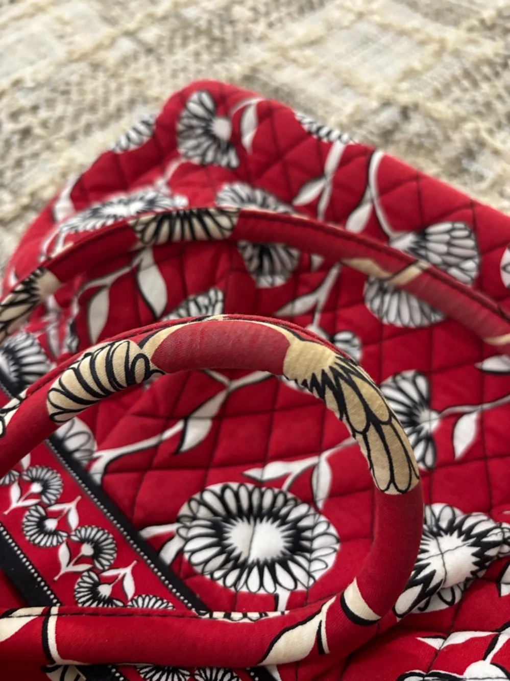 VERA BRADLEY RED DECO DAISY ALICE BOWLER Shoulder Bag‎